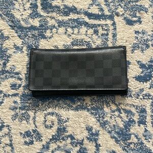 Damier Graphite Brazza Wallet